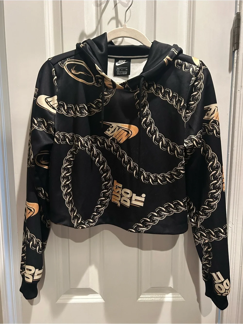Nike Sportswear Icon Clash Black & Gold Chain-Print Cropped Hoodie